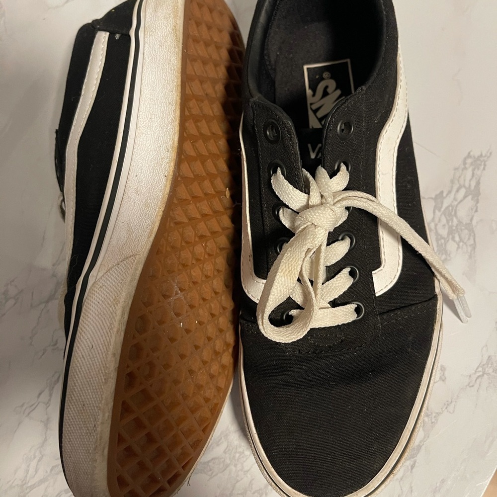 Vans - Picture 4 of 5